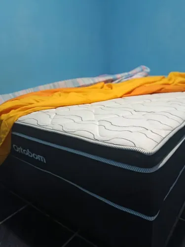 Vendo cama de casal 500 reais