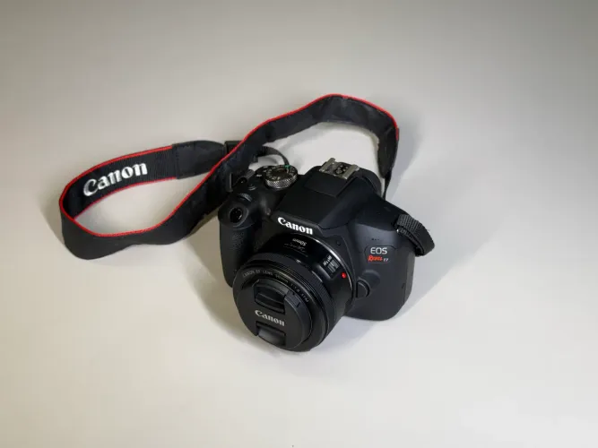 CÂMERA FOTOGRÁFICA CÂNON T7