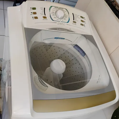 Lavadora de roupas Electrolux 15kg