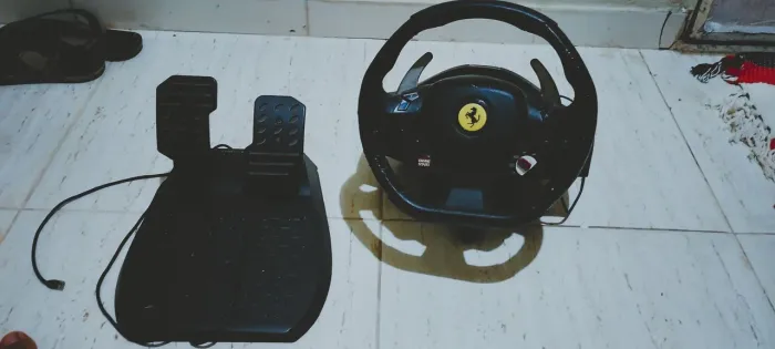 volante Thrustmaster para xbox one
