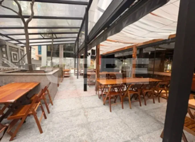 Loja comercial para locação com 844m² na Vila Olímpia