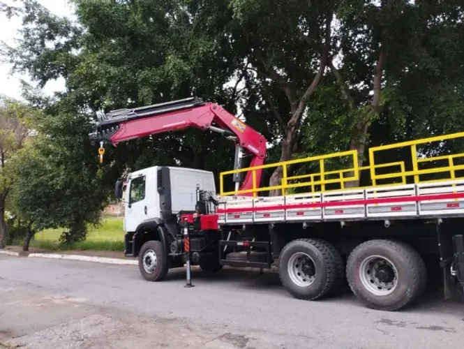 Caminhão Munck VW 31.330 Traçado