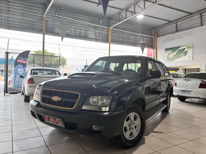 Chevrolet S10 Pick-up STD 2.8 4X4 CD TB Int.dies. 2001