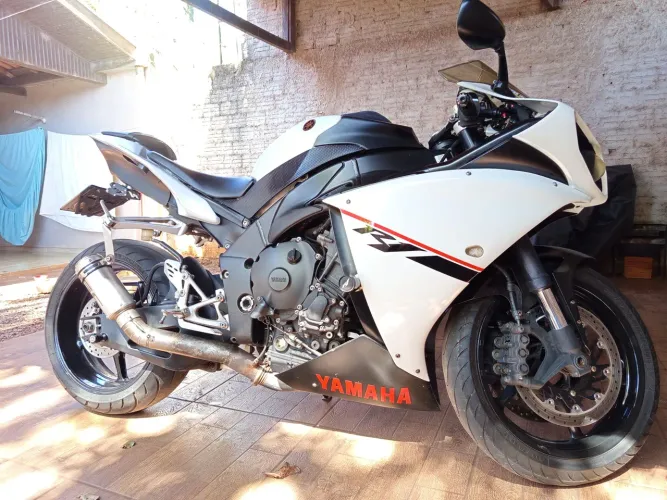 YAMAHA YZF R1 2010