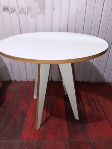 Vendo mesa de centro em mdf