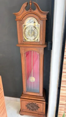 Relógio carrilhão de pedestal alemão 