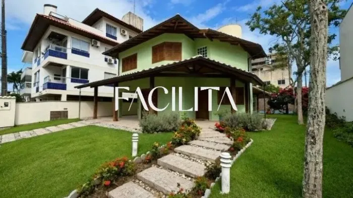 Casa com 4 quartos no bairro Jurerê, Florianópolis.