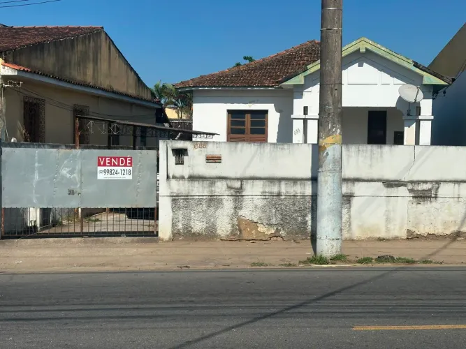 Vende -se Casa Antiga - Preço Acessivel