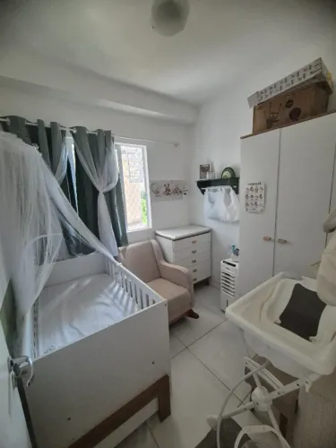 Quarto de Bebê Completo 3 Peças com Berço Minicama 2 em 1, Cômoda e Guarda Roupa 3 Portas.