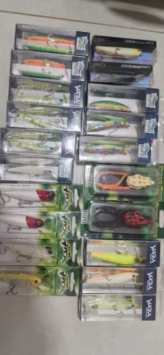 Kit 20 iscas artificiais novas na caixa