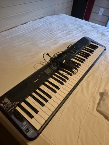 Teclado Musical Casio CT-S300