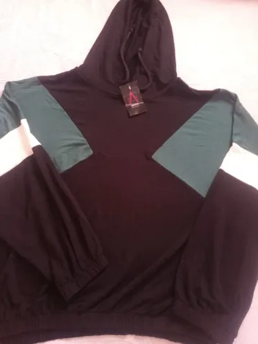Vendo roupas de frio jaquetas , moletom,blusa de moletom cumprida , vários preços e mode
