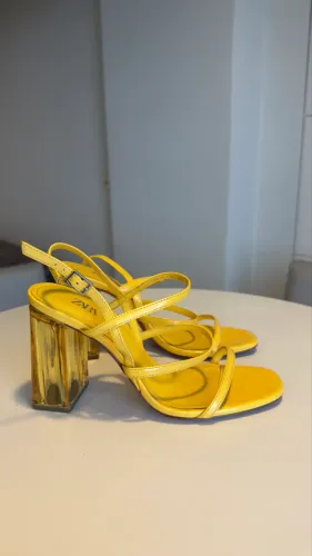 Sandália Zara 37 Brasil