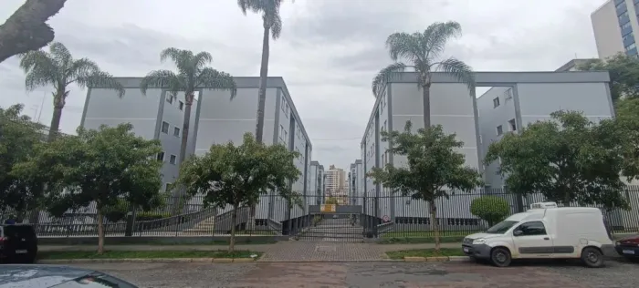 Apartamento com 3 quartos para alugar por R$ 2800.00, 78.00 m2 - AGUA VERDE - CURITIBA/PR