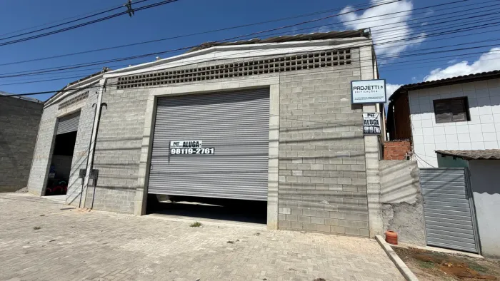Galpão na principal da Barra Nova