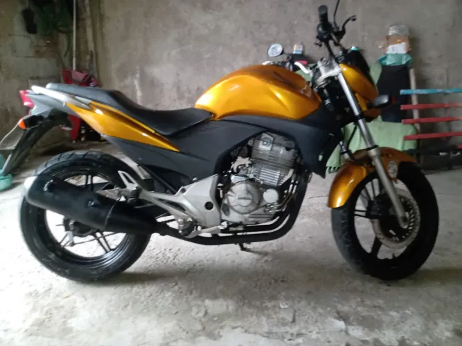 CB 300 7.500 MOTOR VELA FINA