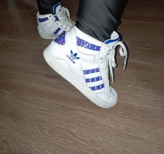 Tênis Adidas cano médio 34/35 (ORIGINAL IMPORTADO FRANÇA)