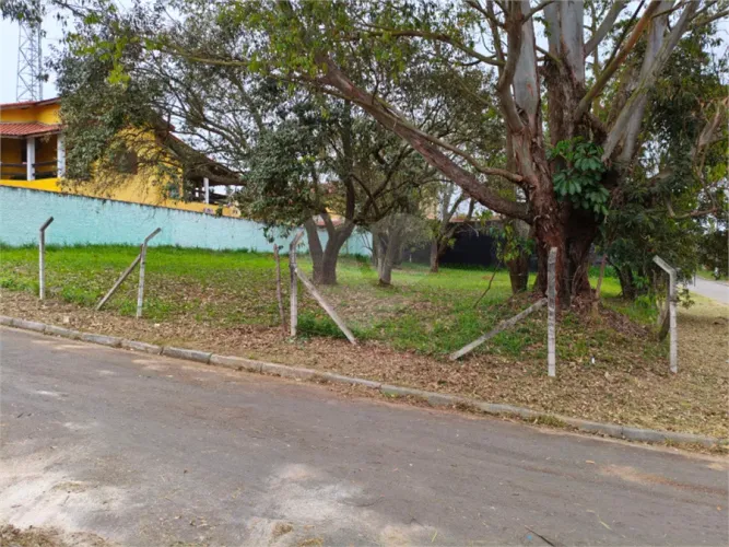 Terreno à venda em Parque do terceiro lago - SP