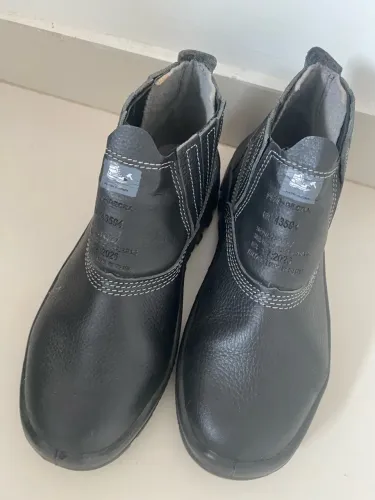 Bota - Número 37