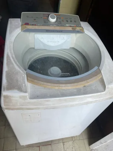 VENDO MÁQUINA DE LAVAR FUNCIONANDO PERFEITAMENTE BEM
