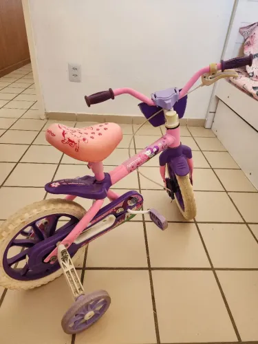 Bicicleta infantil menina