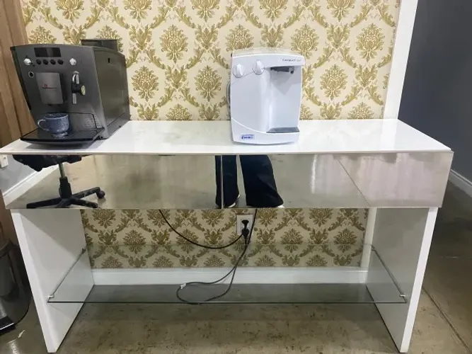 APARADOR/BALCÃO DECORATIVO - LAQUEADO, COM DUAS GAVETAS ESPELHADAS E PRATELEIRA