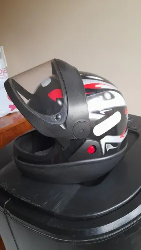 Capacete San Marino N°60 (seminovo)