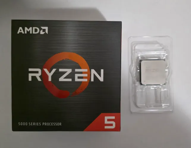 Processador AMD Ryzen 5 5600X (Soquete AM4) - Na Caixa