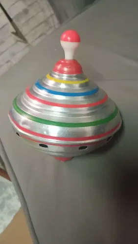 Pião antigo