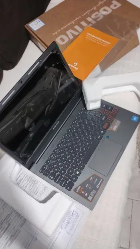 Notebook positivo Vision c14 novo