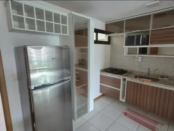 Flat no Cabo Branco, 50m², mobiliado, quarto separado da sala e a poucos passos do mar e d