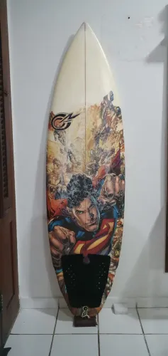 Prancha Radical 5'9 modelo Tomahawk