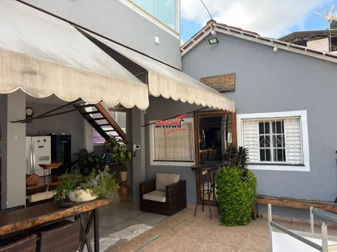 Casa Residencial 3 quartos com 2 suítes, piscina e espaço gourmet em Copacabana, Ponte Nov