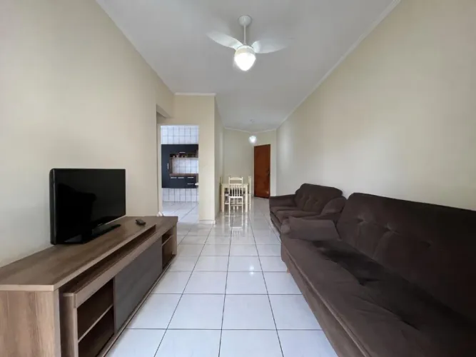 Apto de 1 Dorm, C/ SACADA, 55 m² de área útil. BAIRRO: AVIAÇÃO.