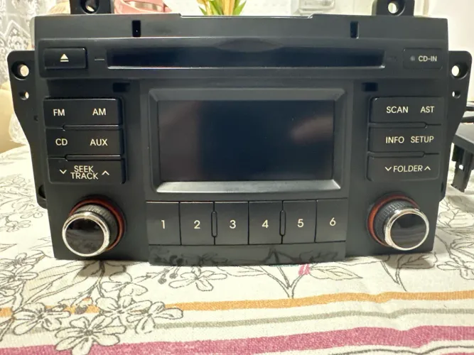 Som com moldura original Kia Cerato ar digital 