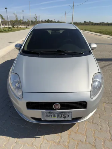 Fiat Punto Attractive 1.4 Fire Flex 8V 5P 2011
