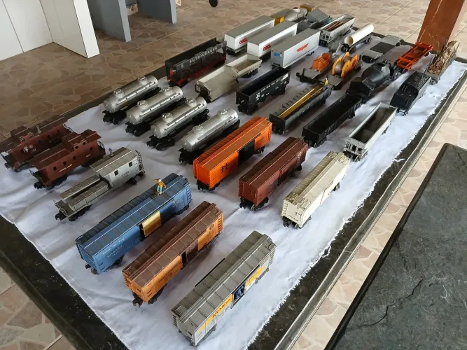 COLEÇÃO DE FERROMODELISMO LIONEL LINES 