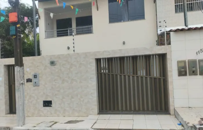 Casa duplex no bairro aeroporto