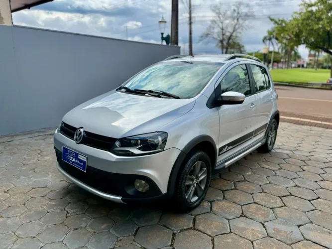 Volkswagen Crossfox 1.6 MI Total Flex 8V 5P 2011