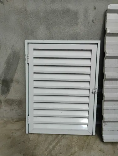 Portiola 60x80 valor 180 alumínio branco 