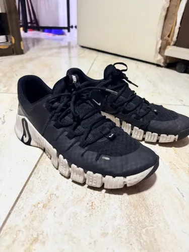 Tenis metcon 5 tamanho 44