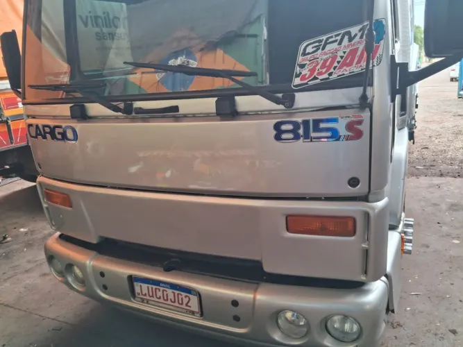 Ford cargo 815s