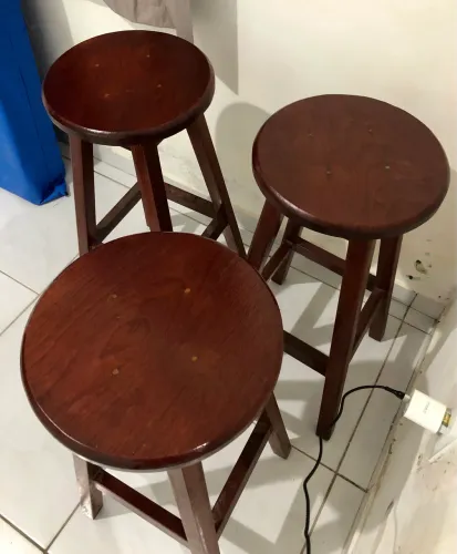 Tamborete de jatobá 