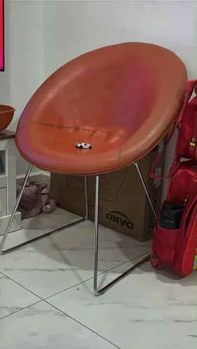 Vendo poltrona em couro