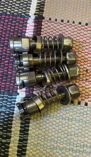 Parafusos engate rápido para alforges Harley  de luxe