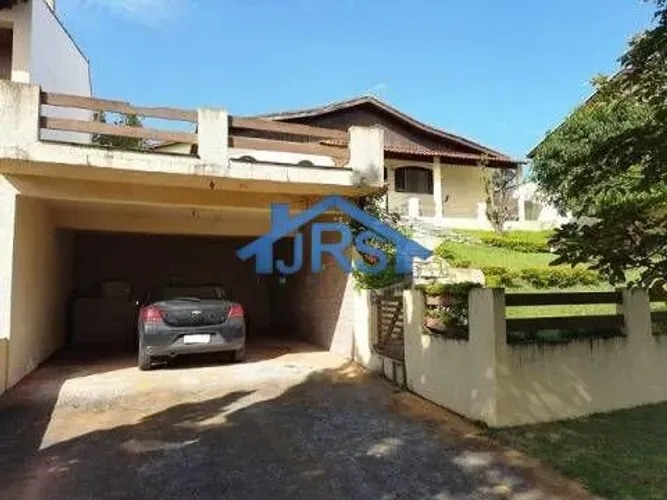 Casa à venda em Cotia, Jardim das Flores, com 3 suítes, com 600 m², Condomínio Jardim Das 