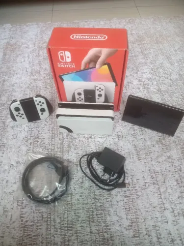 Nintendo Switch OLED Desbloqueado com 512 Gigas de armazenamento