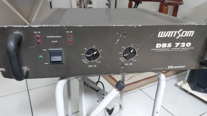 Amplificador Profissional Wattson DBS 720 + mesa de som CICLOTON CRM 12 CANAIS