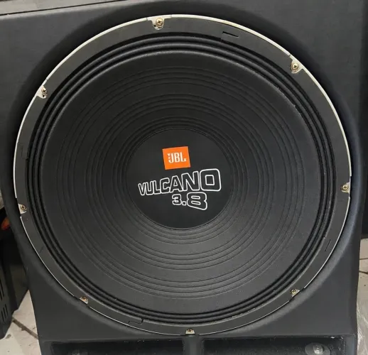 Fone de 18 Jbl vulcano 3.8