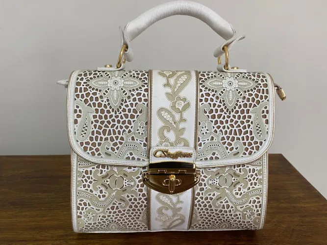 Bolsa original da Carmen Steffens, com pouquíssimo uso!